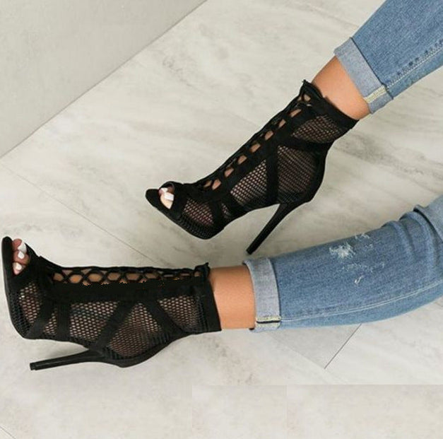 Sandales ajourées à talons hauts élégants