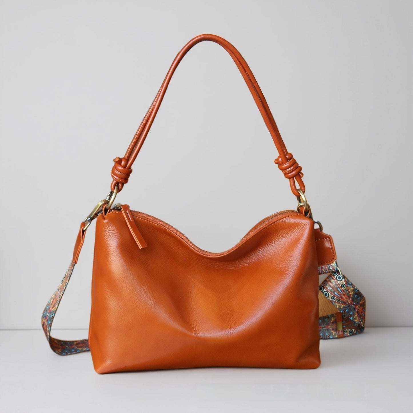Sac Hobo Effet Laqué Brillant Souple