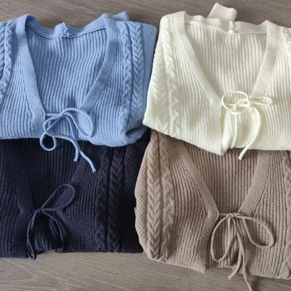 Cardigan en maille V – Doux basique décliné en plusieurs teintes
