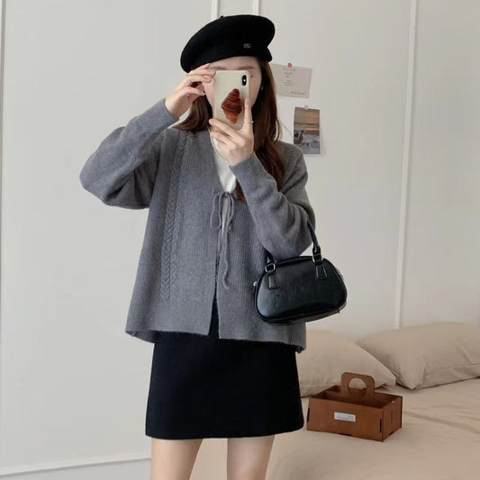 Cardigan en maille V – Doux basique décliné en plusieurs teintes