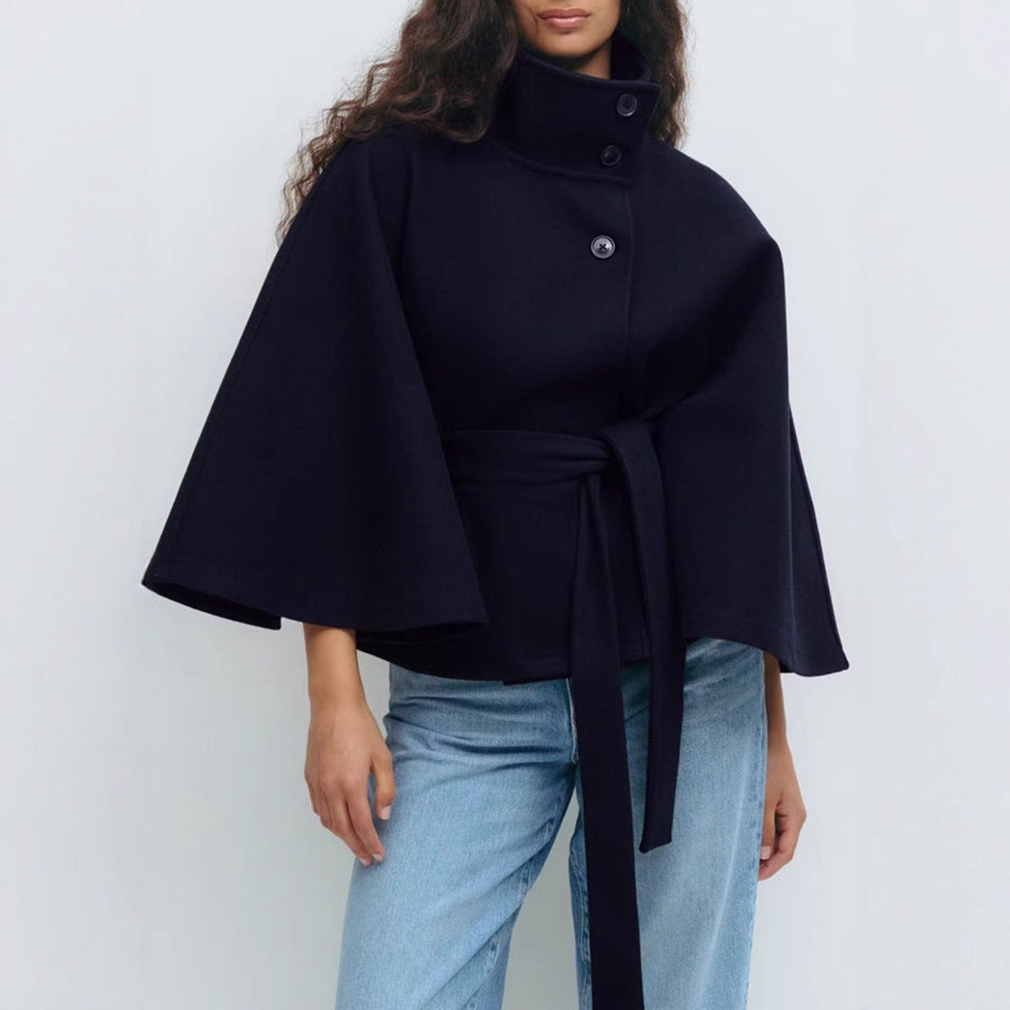 Veste Cape Dramatique Féminine