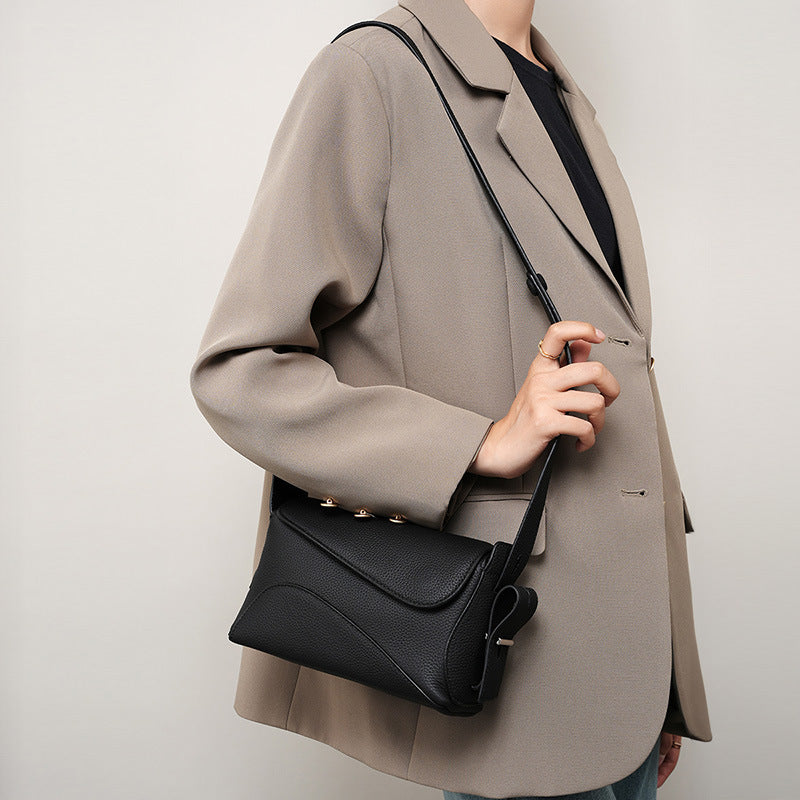 Sac à main compact design minimaliste chic
