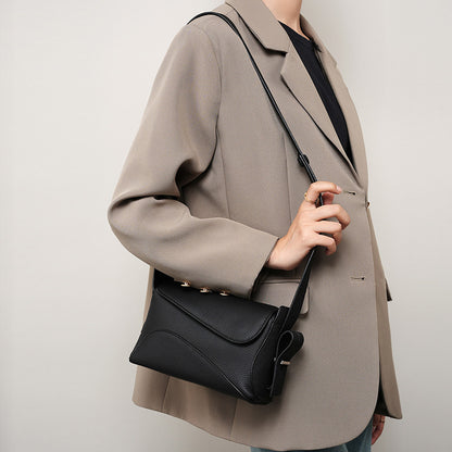 Sac à main compact design minimaliste chic