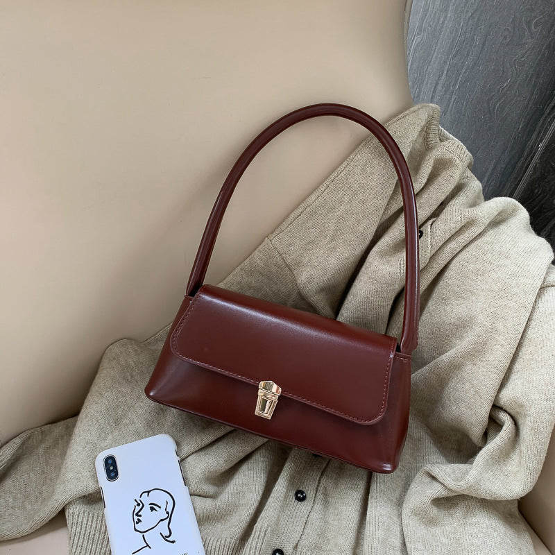 Sac baguette minimaliste – Fermoir chic et ligne épurée