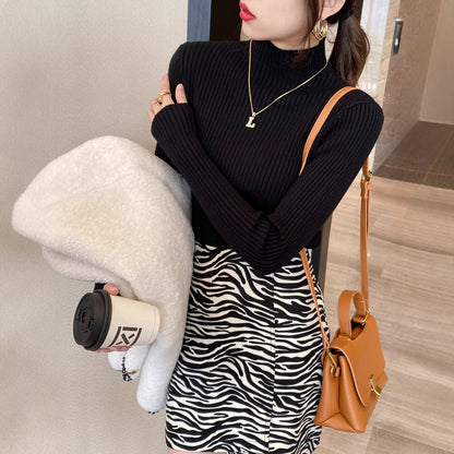 Pull côtelé à col montant – Coupe ajustée et allure chic