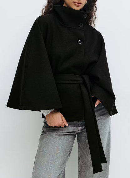 Veste Cape Dramatique Féminine