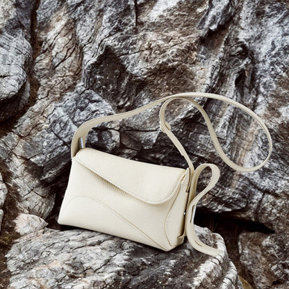 Sac à main compact design minimaliste chic