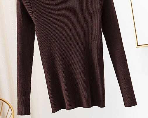 Pull côtelé à col montant – Coupe ajustée et allure chic