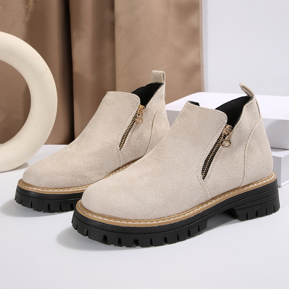 Chelsea Boots Zip Latéral Semelle Crantée